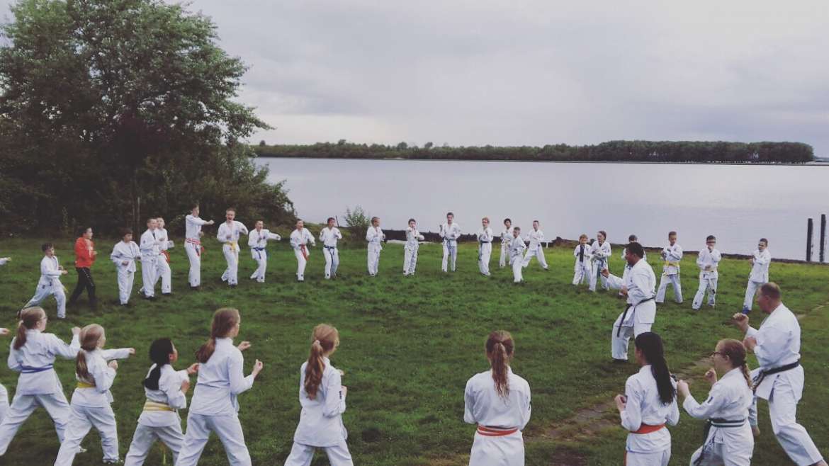 Veerse meer decor voor karate kamp